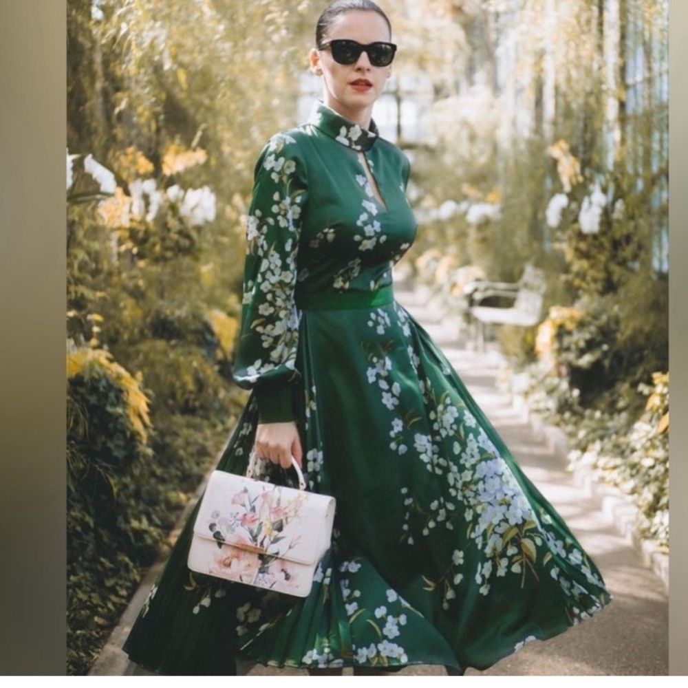 Ted baker London midi Floral Green Dress TB2 US6